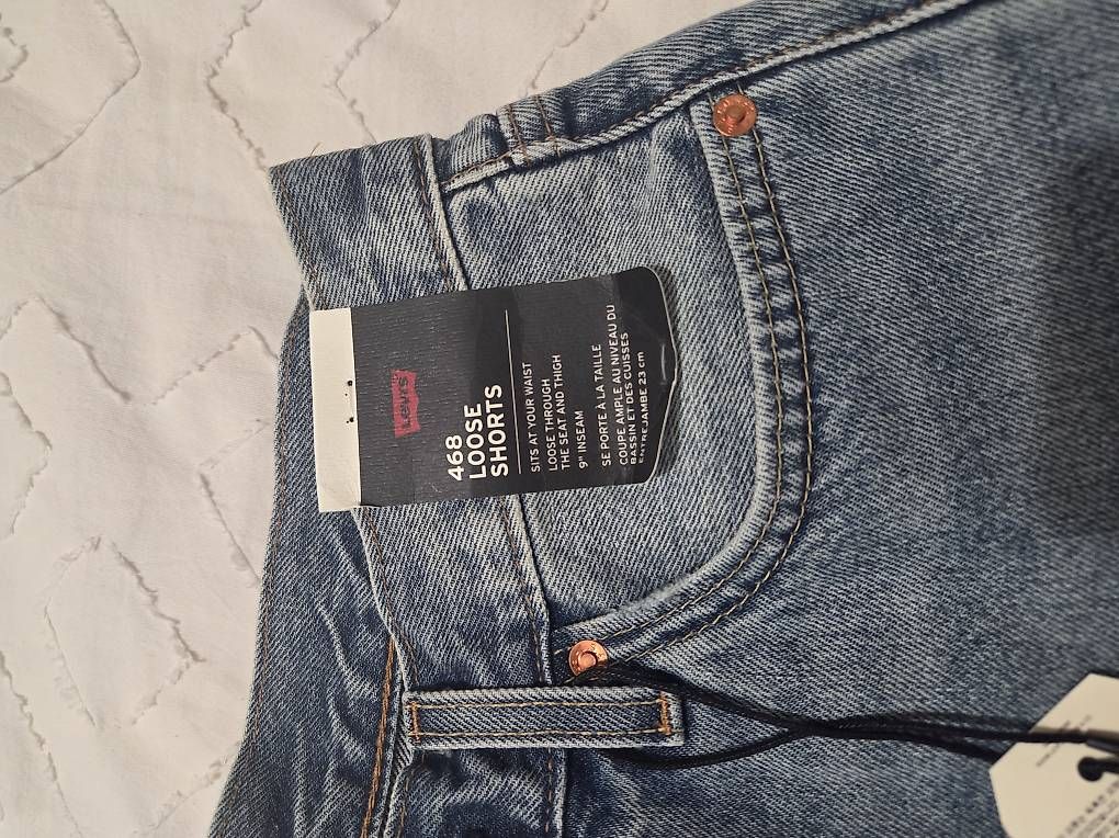 Pantaloni: Bermuda Levis looseshort 468 – Usato da Bellinzona venduto da lus_lyb5 2