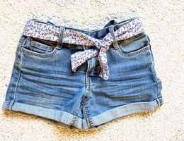 Suesse Jeans Shorts, Sommer-Look, Gr. 104, Okaidi, neuwertig