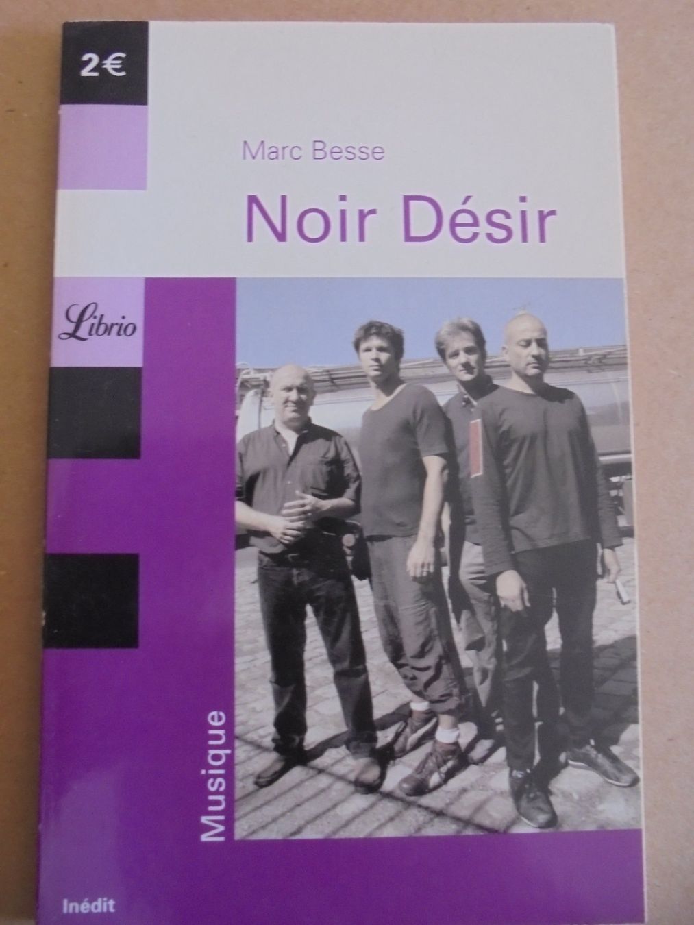 Libri: " Noir Désir " par Marc Besse – Usato da Crissier venduto da Promopost