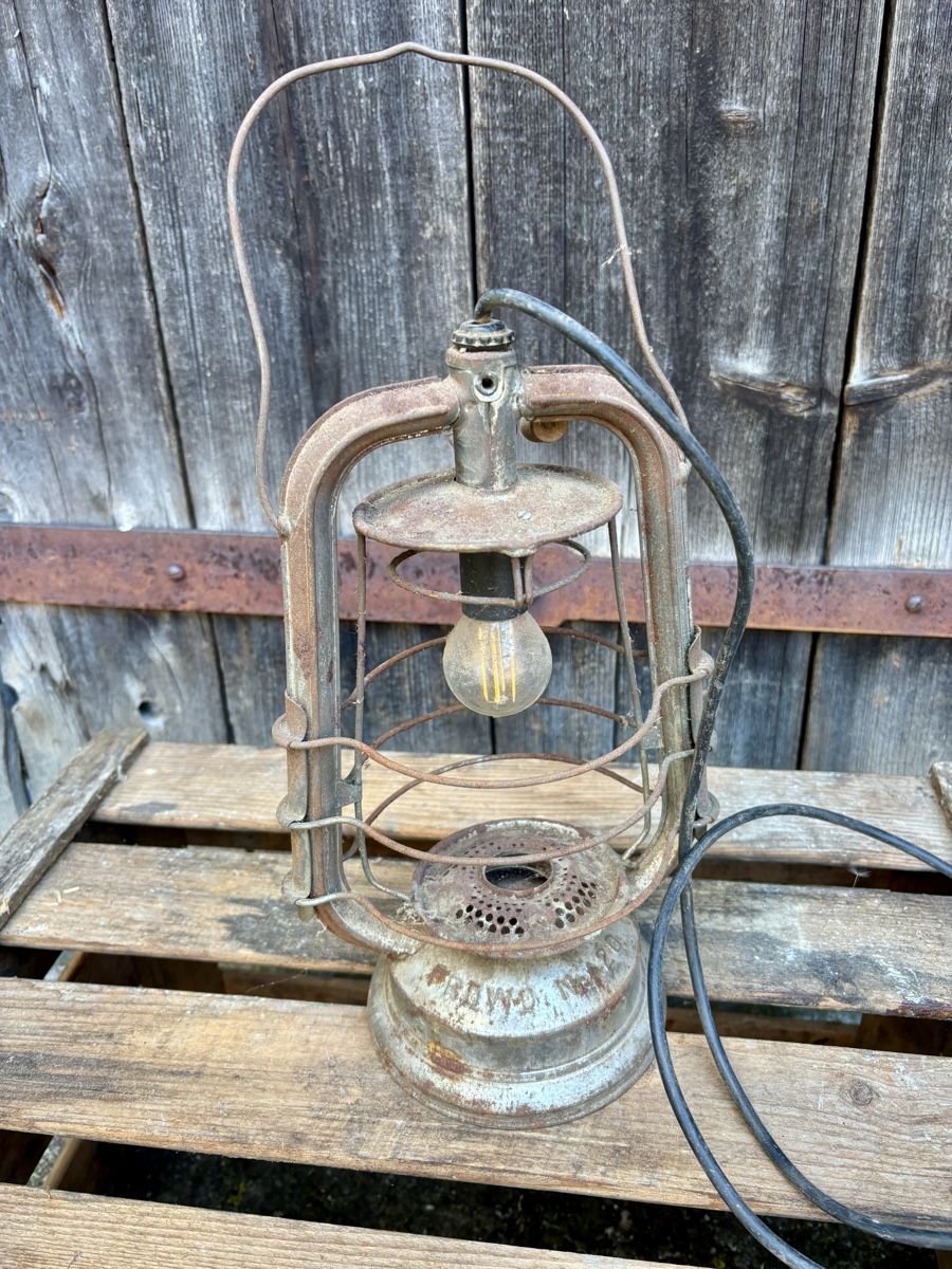 Lampade: Petrollampe Sturmlampe elektrisch – Usato da Gündisau venduto da yuma06