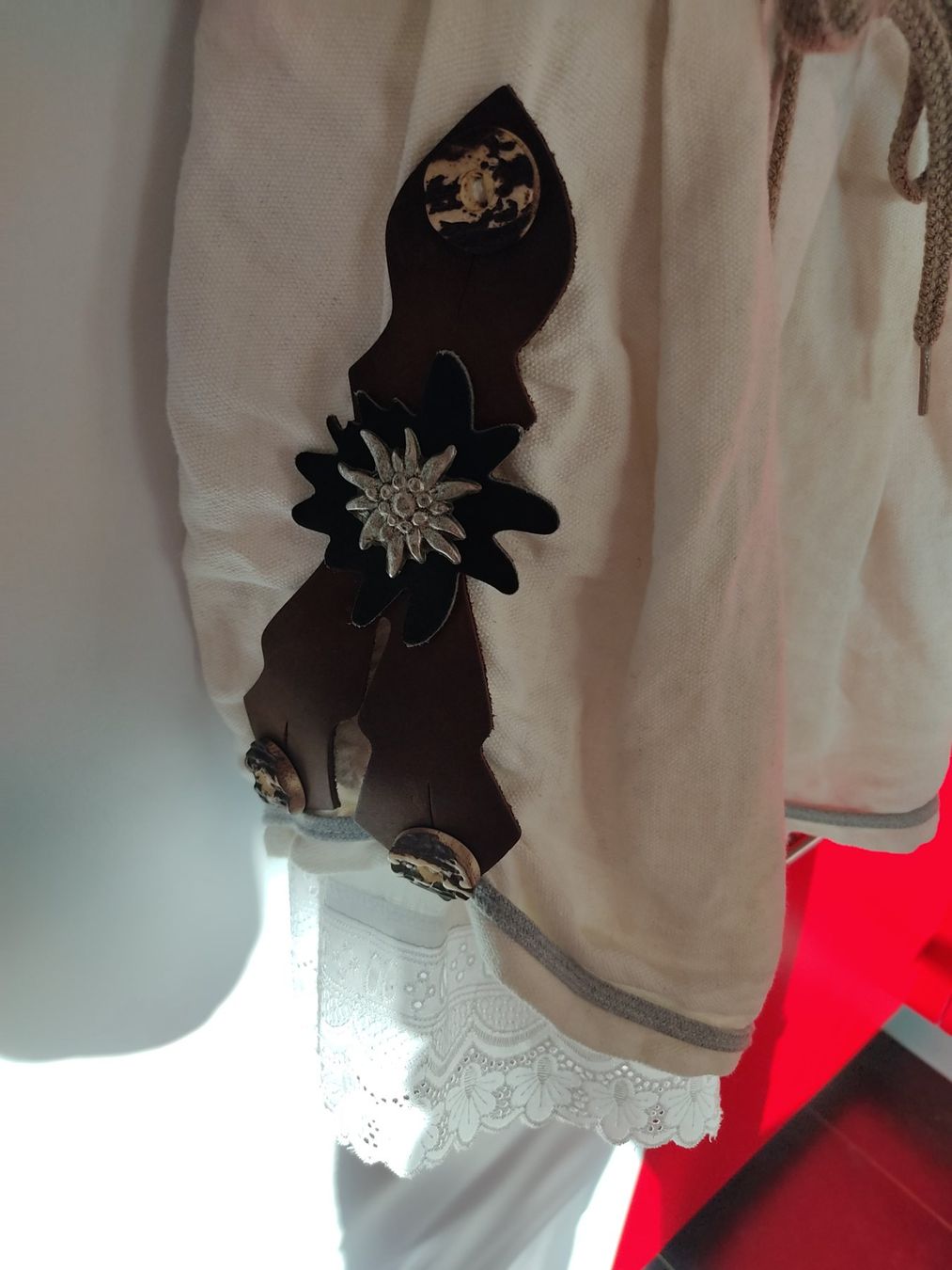 Costumi: Münchner Trachten Original – Usato da Bern venduto da Celinesim99 5