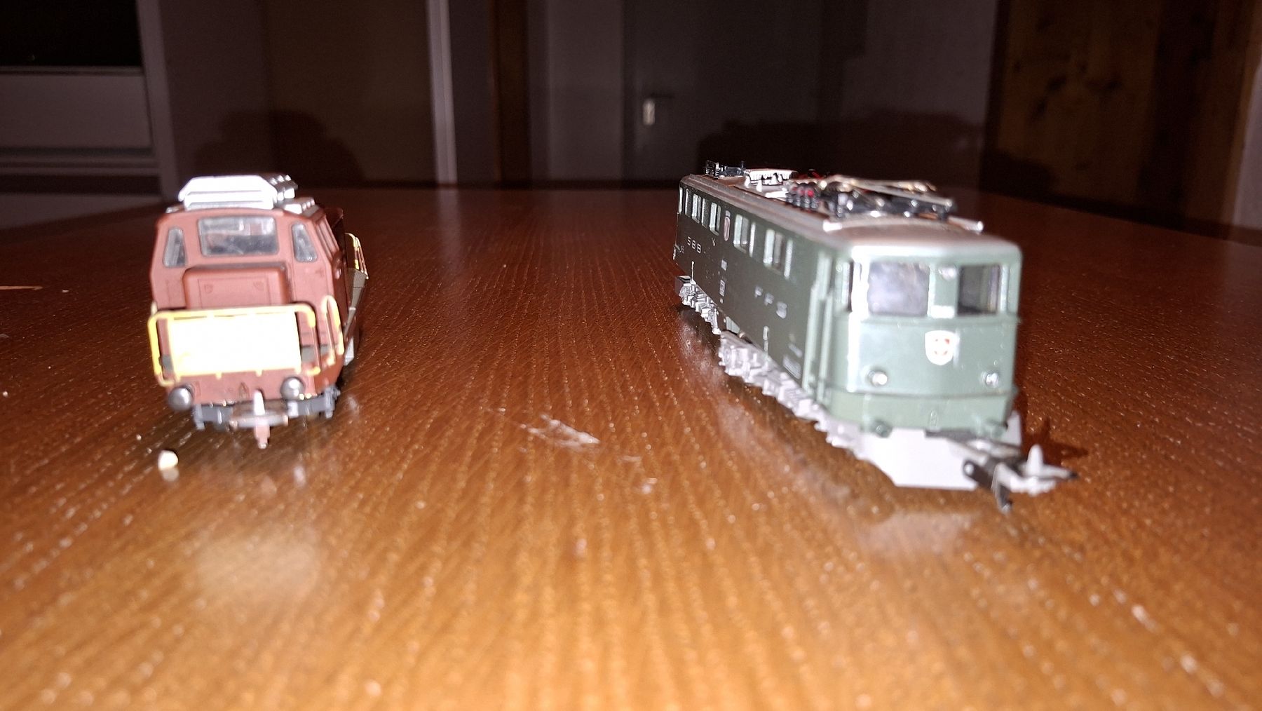 Lima Trains électriques: H0 DC Bm 4/4  läuft. SBB Ae 6/6 Defekt. – Défectueux à Pfäffikon ZH par gub_2j76 5
