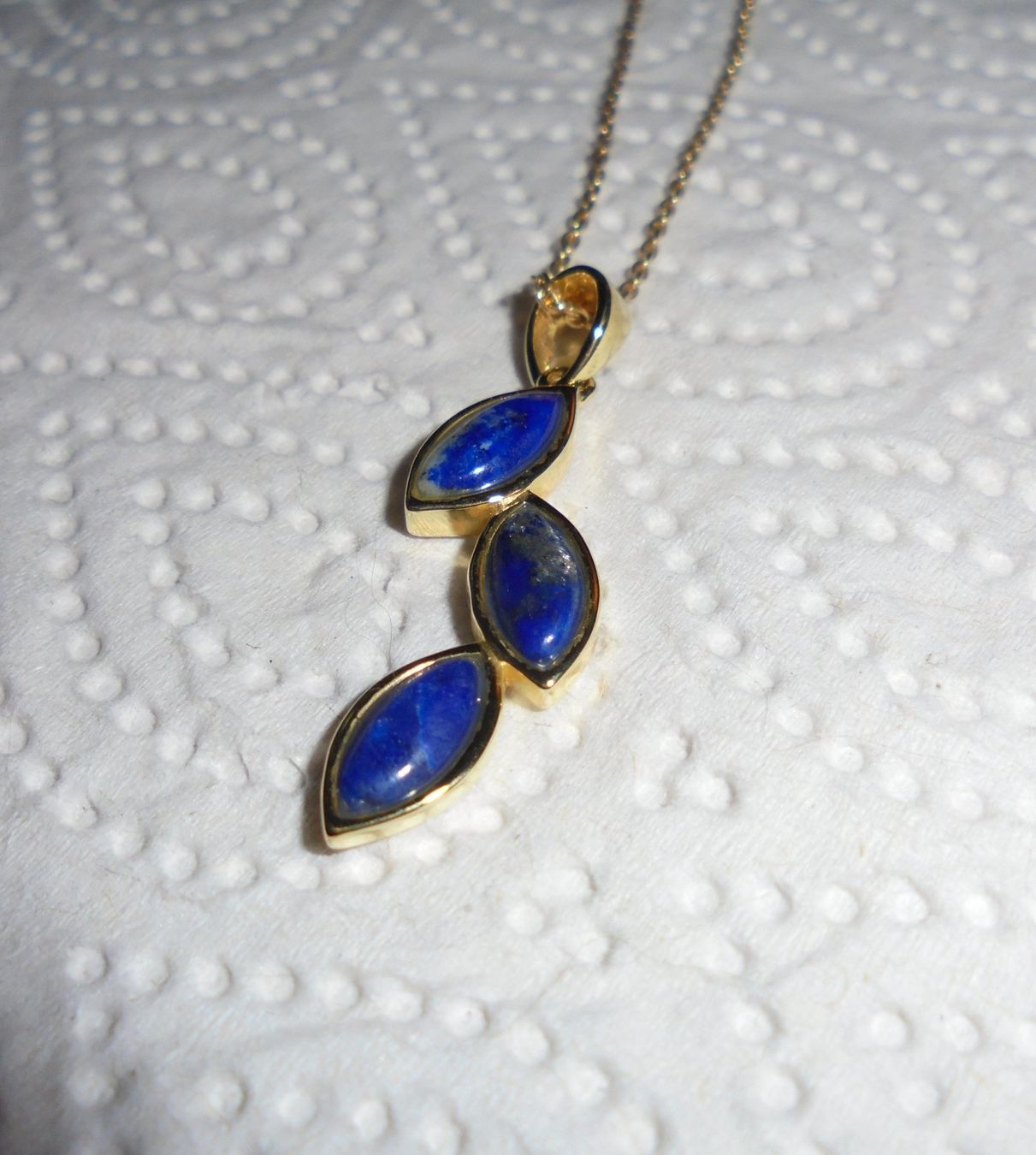 Ciondoli: Echtschmuck: Lapislazuli Silberanhänger, vergoldet – Nuovo (secondo la descrizione) da Zuchwil venduto da maumauchi 6