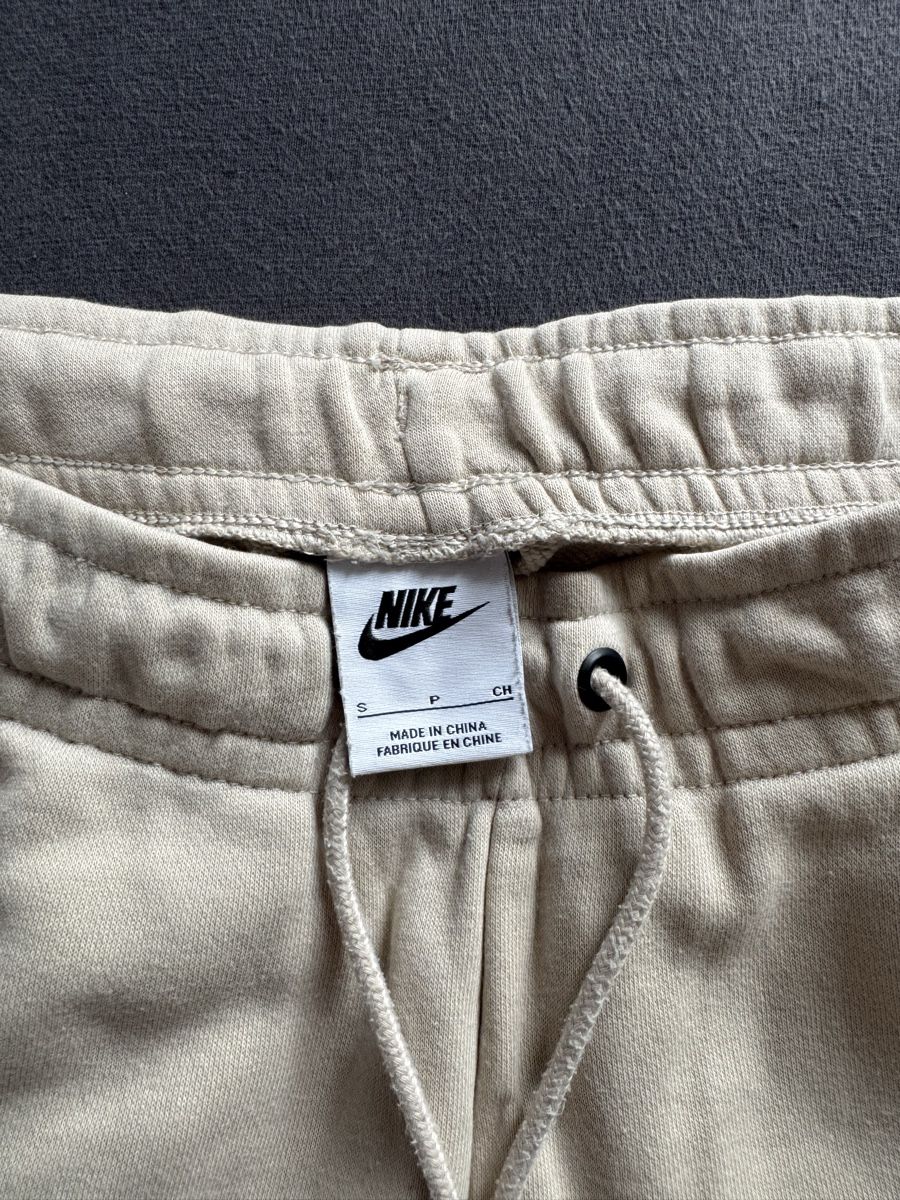 Nike Pantalons: Nike Trainerhose – Neuf (Voir description) à Berikon par sam_5zxf 2