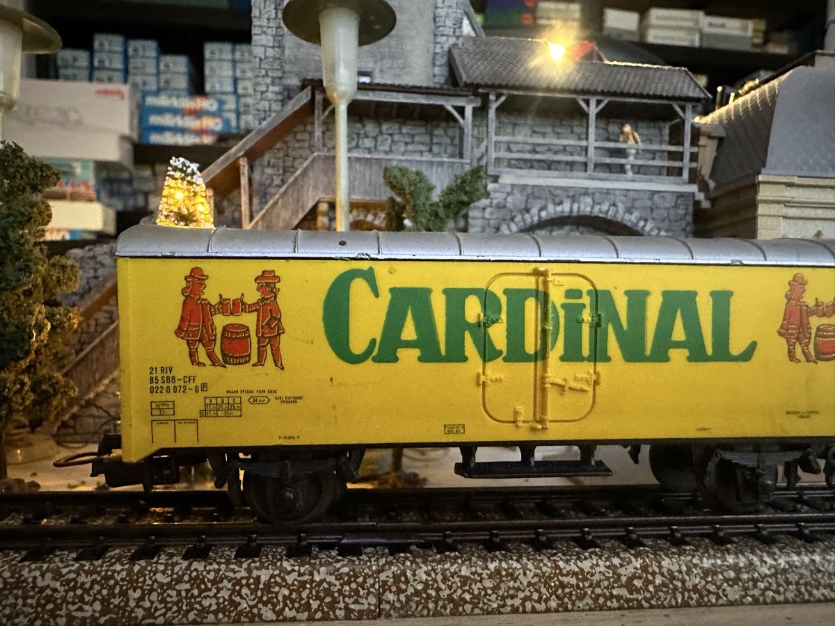 Lima Modellini di ferrovie: Lima Cardinal SBB Güterwagen – Usato da Lupsingen venduto da New-Haven 1