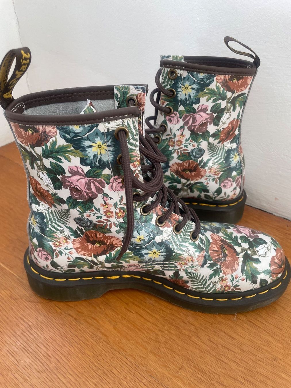 Dr. Martens Scarpe da donna: Dr. Martens, Blumenmuster, 38 – Nuovo (secondo la descrizione) da Zürich venduto da san_z75z 3