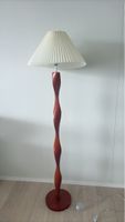 Stehlampe aus echtem Nussbaum