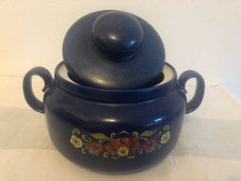 Recipiente in ceramica con coperchio
