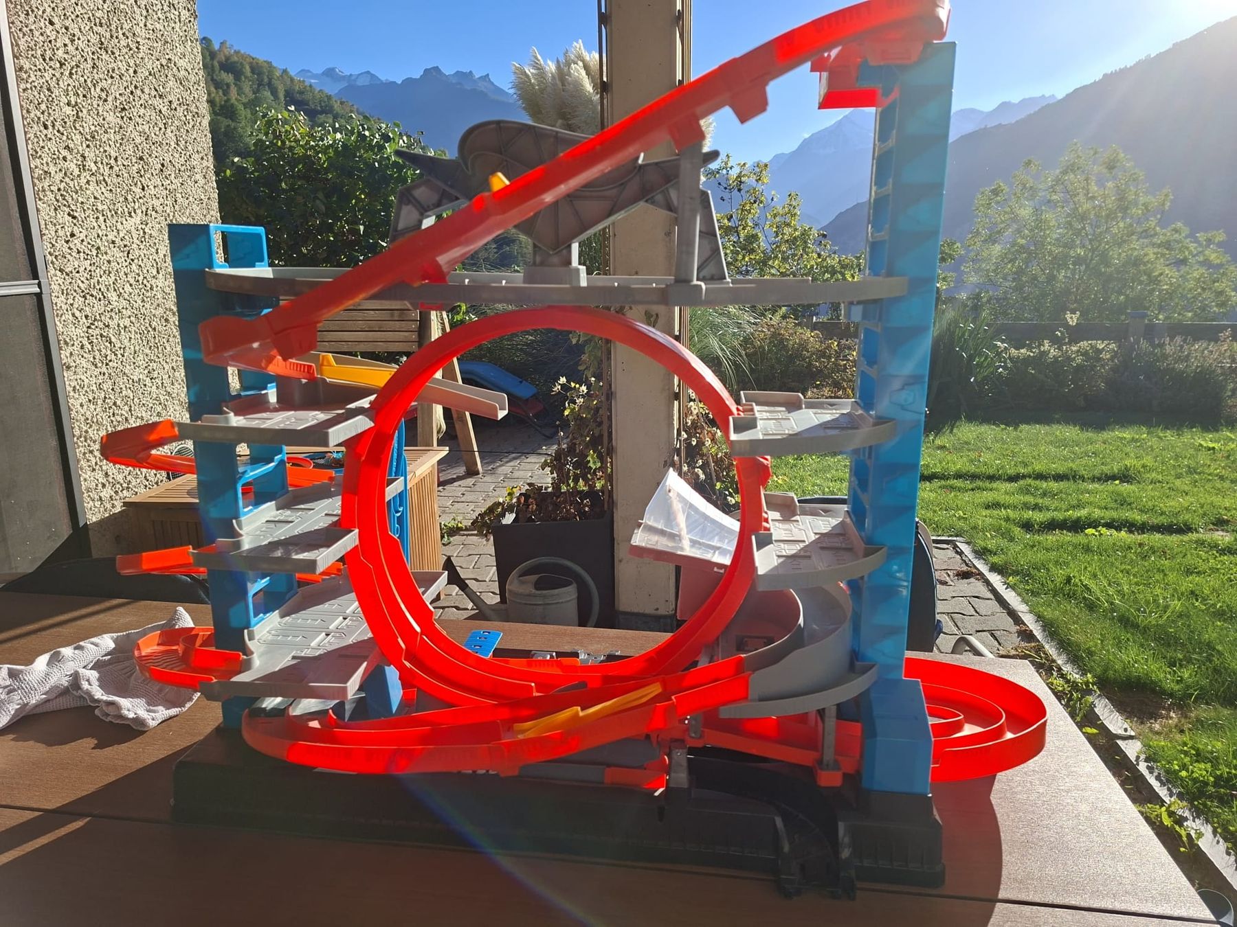 Hot Wheels Piste: Hot Wheels Bahn  – Usato da Visperterminen venduto da Bizinen78 3