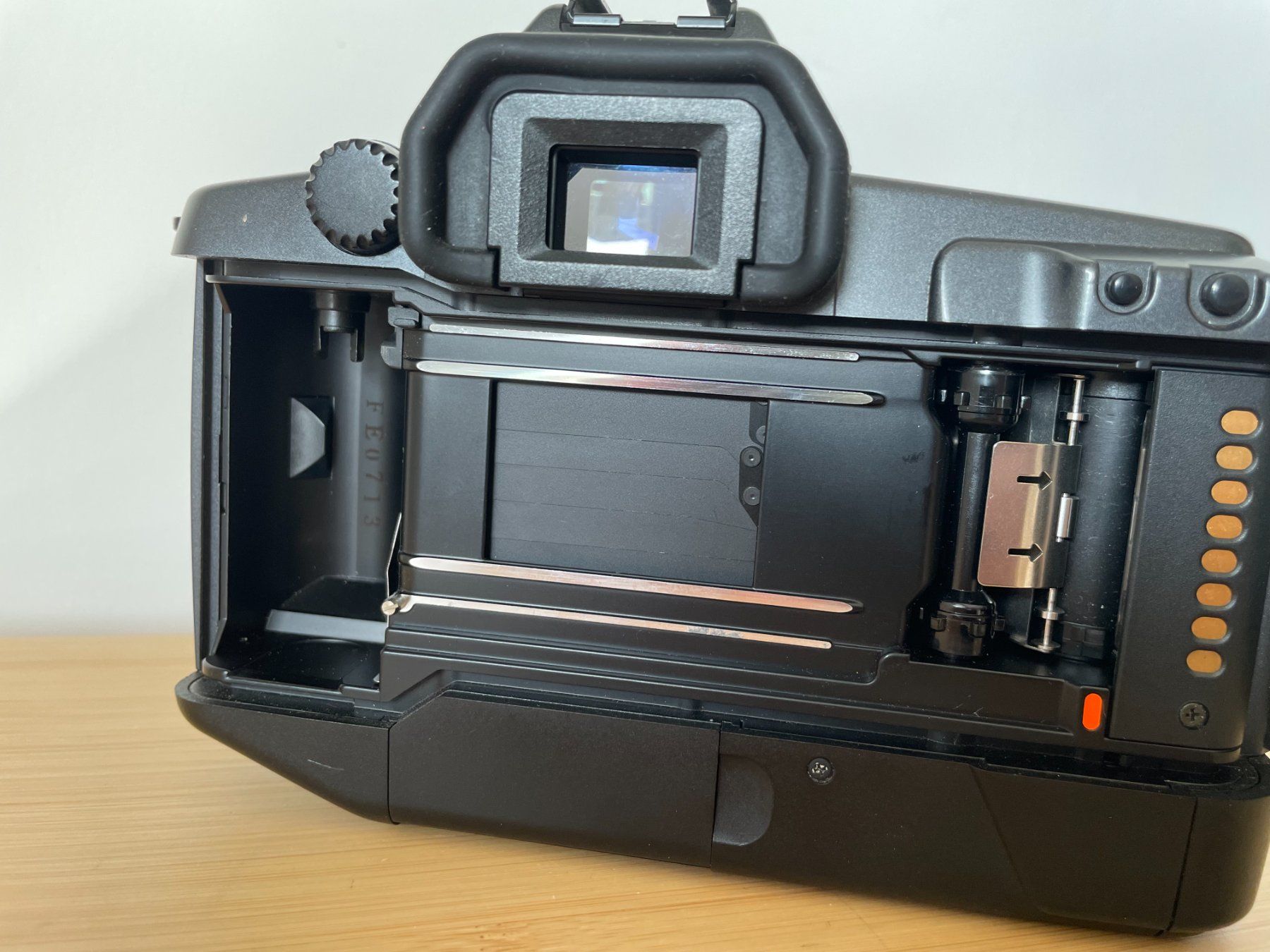 Canon Fotocamera: Canon EOS 600 – Usato da Petit Lancy venduto da gil_hr6v 8