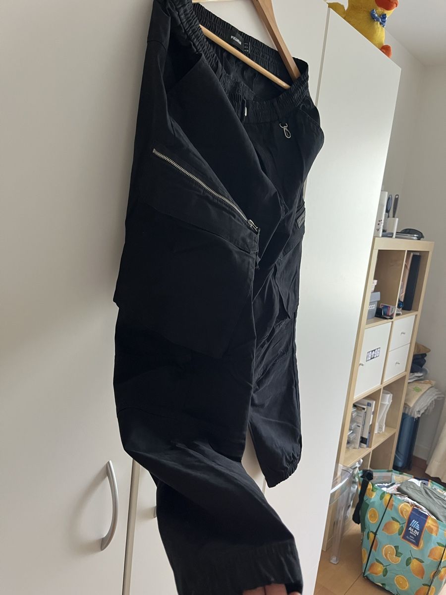 Pull&Bear Pantaloni: NEU Cargo Hose Pull&Bear schwarz Grösse M – Nuovo (secondo la descrizione) da Zürich venduto da Windelterrorist 1