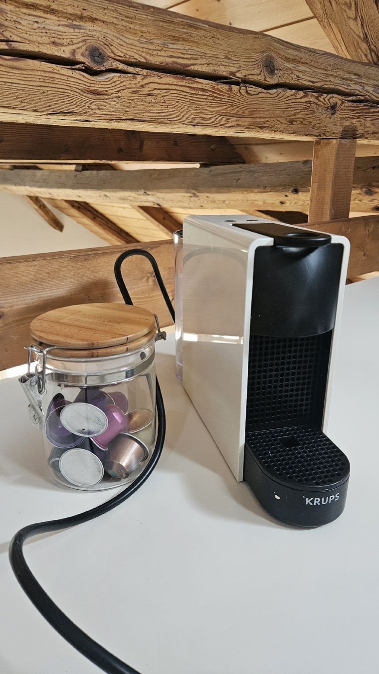 Nespresso Kaffeemaschinen & Espressomaschinen: machine à café Nespresso  – Gebraucht aus Bulle von tiff_1992