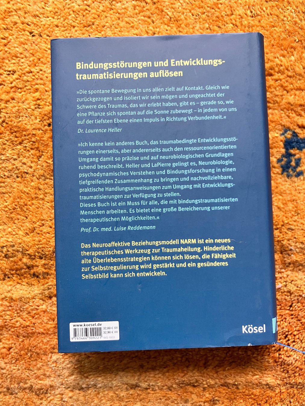 Libri: Entwicklungstrauma heilen - Laurence Heller / Aline Lapierre – Usato da Zürich venduto da amarelapreto 1