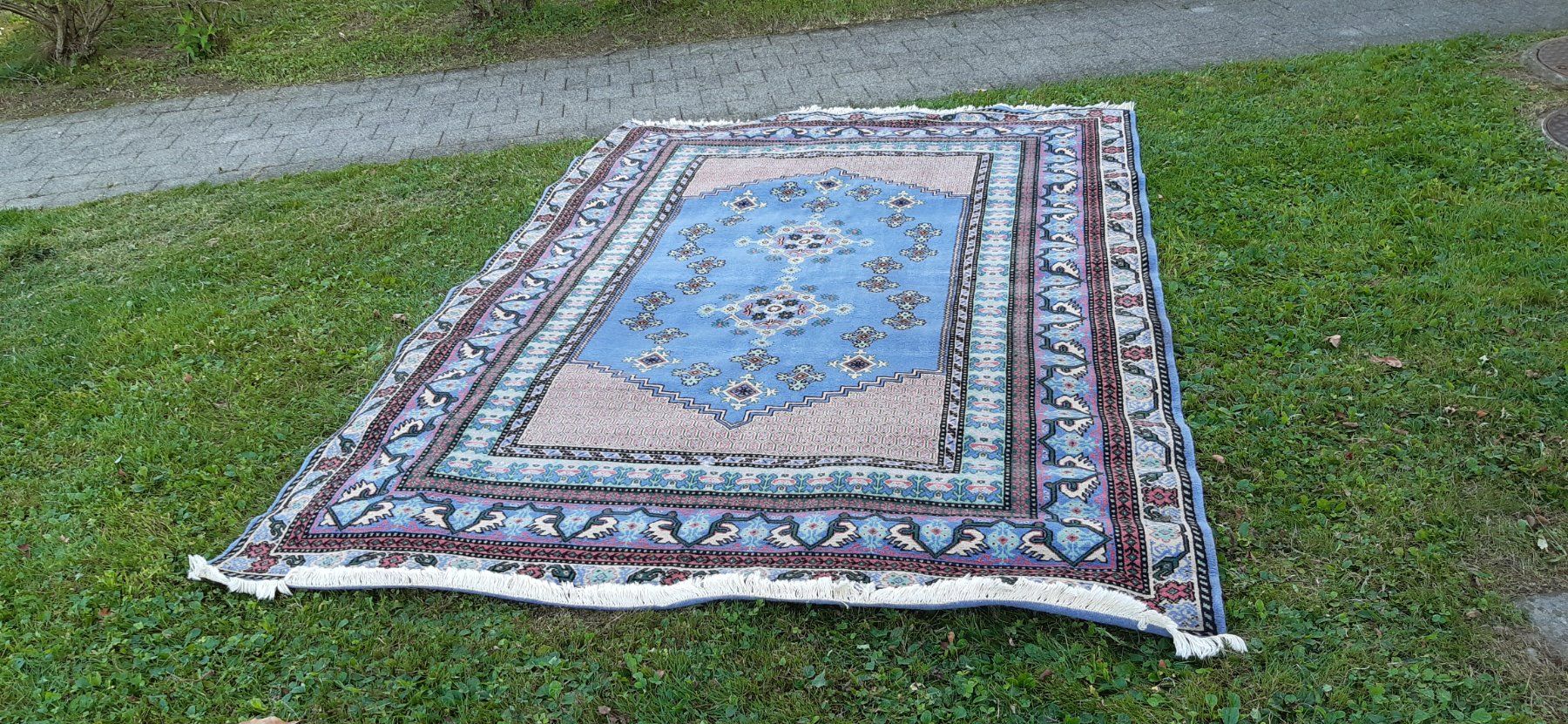 Teppiche: Teppich wunderschön von Tunesien – Gebraucht aus Richterswil von ADIACE010 8