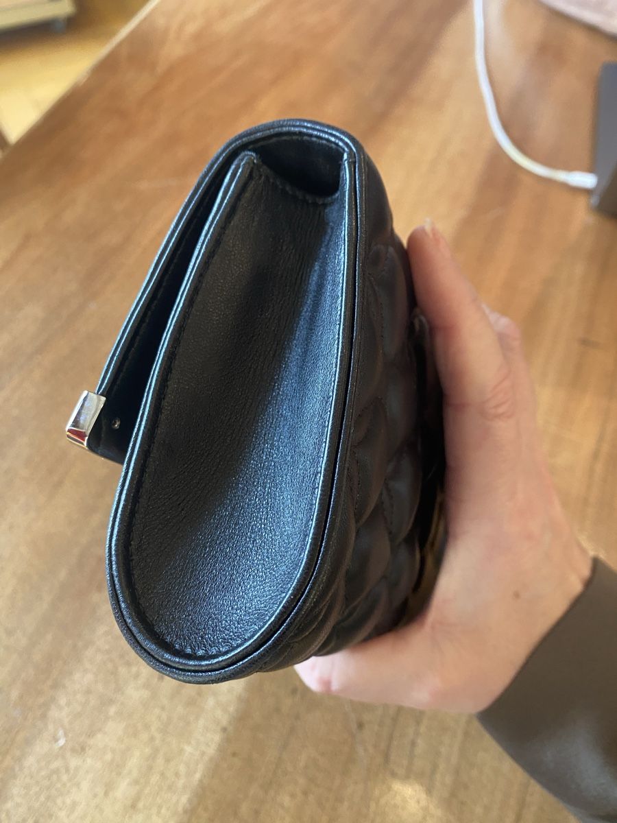 Chopard Borse da donna: Pochette Chopard en cuir matelassé noir – Usato da chez-le-bart venduto da Alec01 5