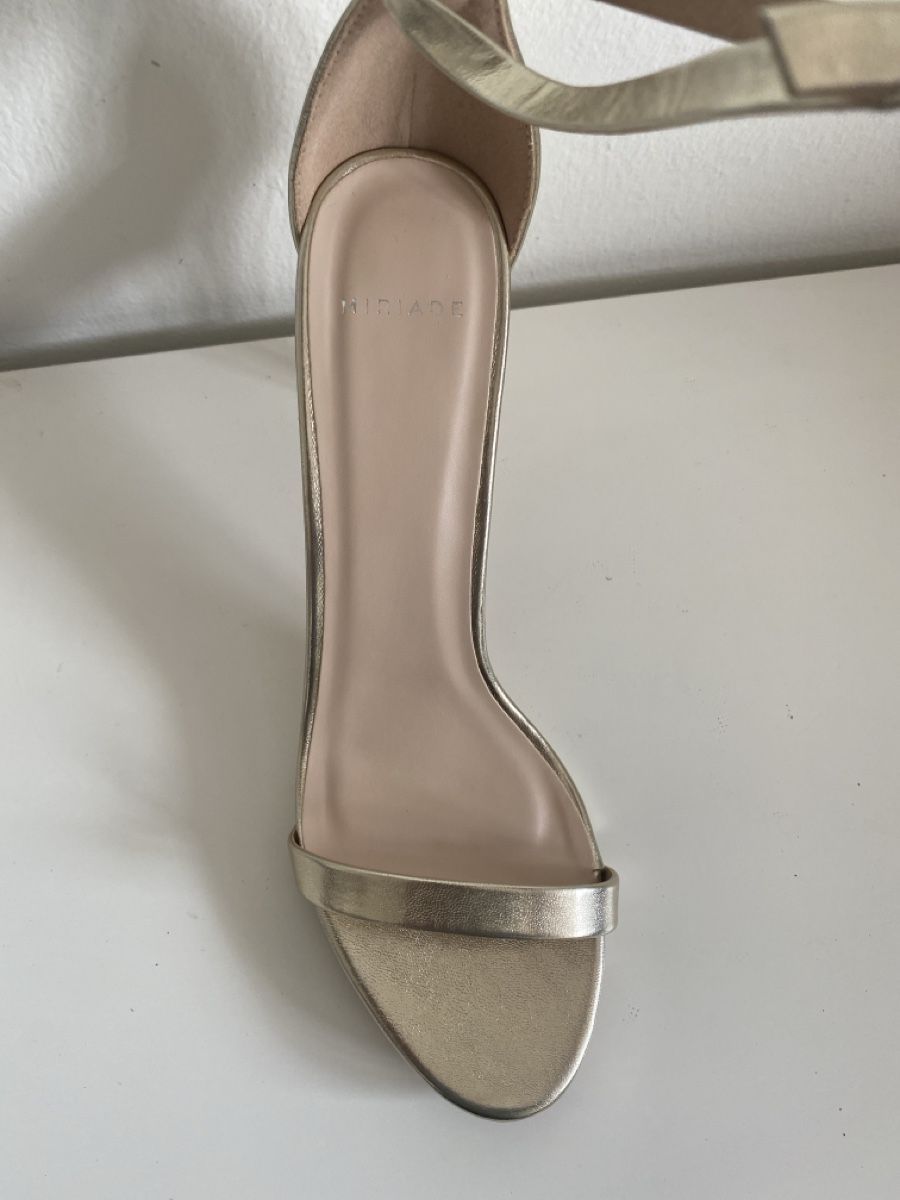 Scarpe da donna: Sandali Miriade dorati eleganti, numero 41 – Nuovo e nell'imballaggio originale da Vacallo venduto da lac_2z26 2