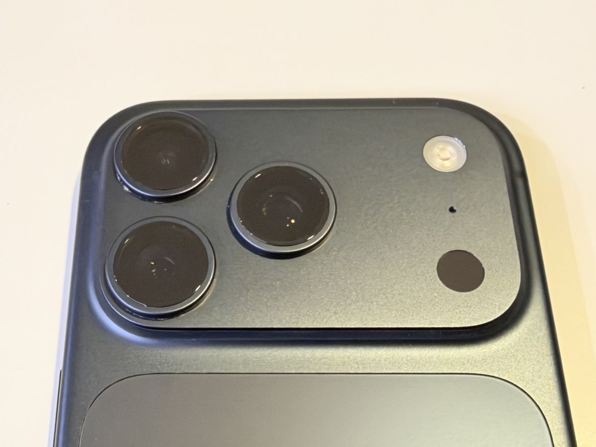 Apple Telefoni cellulari / Smartphones: iPhone 17 Pro mit Glasbruch – Technisch einwandfrei! – Difettoso da Salgesch venduto da Motecito 4