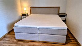 Lit Boxspring 180×200 complet. Prix à discuter.