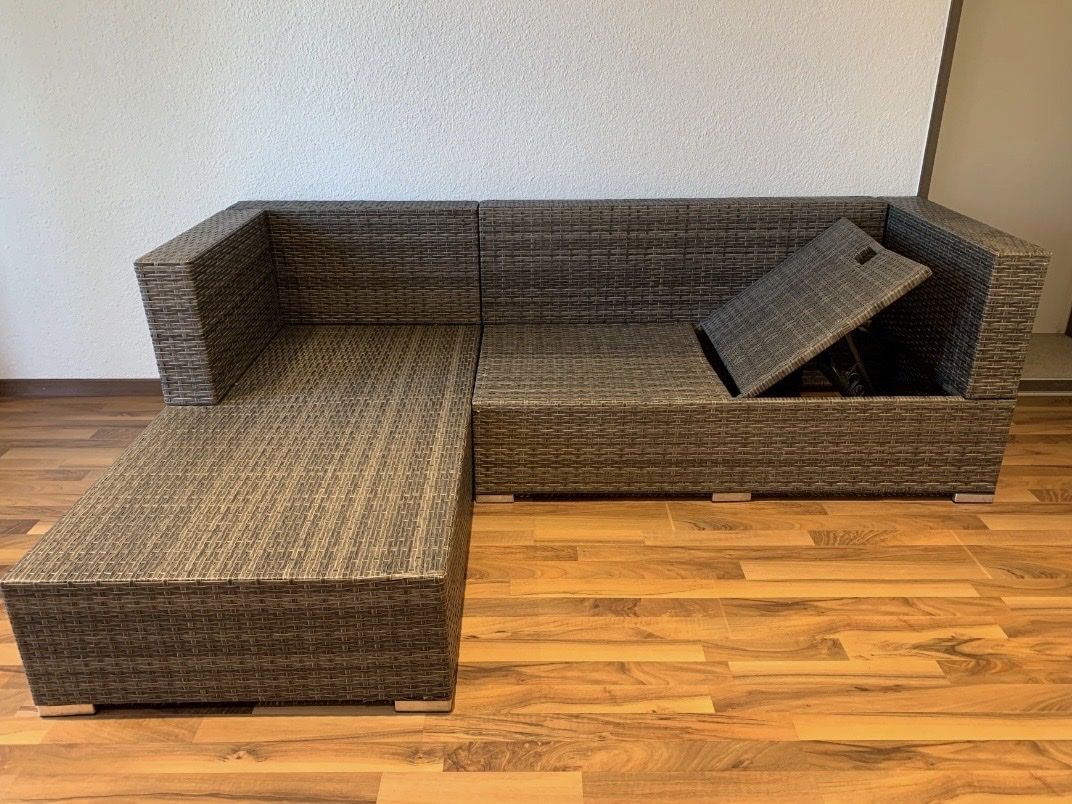 Divani: Gartenlounge Polyrattan mit Tisch – Usato da Kriens venduto da joel.barmettler 2