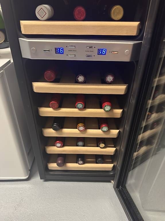 Kühlschrank: Cave à vin réfrigéré 21 bouteilles – Gebraucht aus Vouvry von gra_vtp7