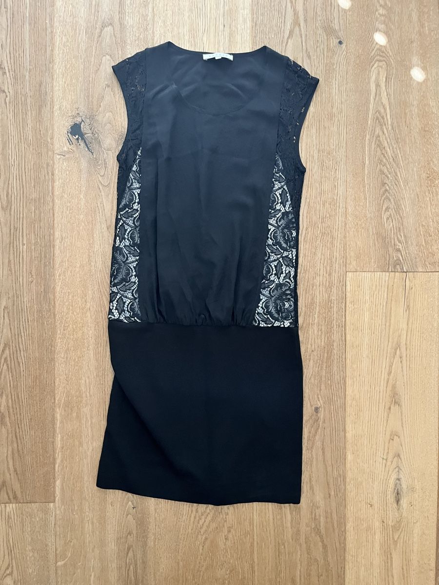 Sandro Robes: Robe Sandro noire dentelle taille 1 soie visco polyester – Neuf (Voir description) à Givrins par sab_k2f9