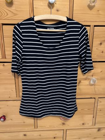 Kurzarm-Shirt figurbetont