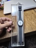 Schwarze Swatch Uhr Quartz Vintage ungetragen in OVP