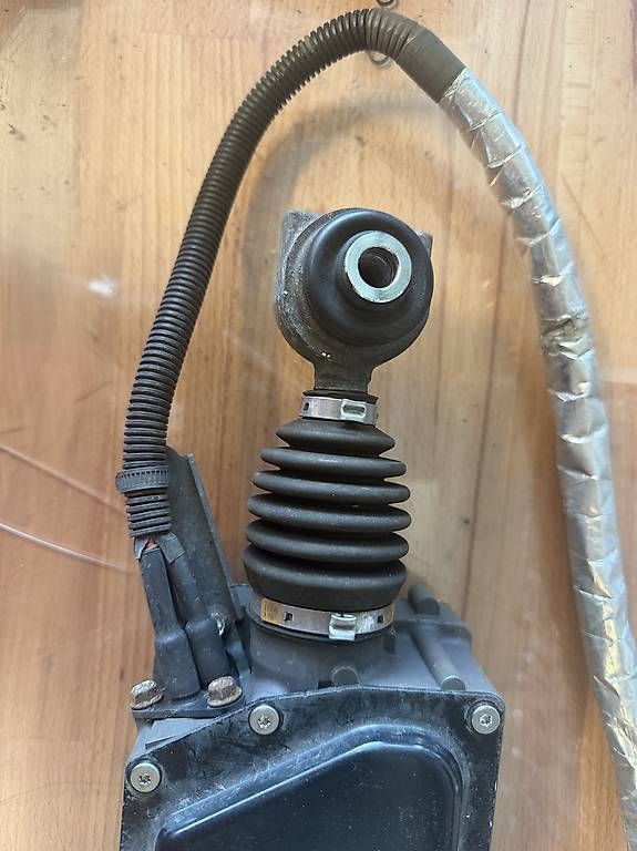 Renault Alle Autoersatzteile: 4 Control Renault Espace 172100-40015 17B07 – Gebraucht aus St. Gallen von korace 2