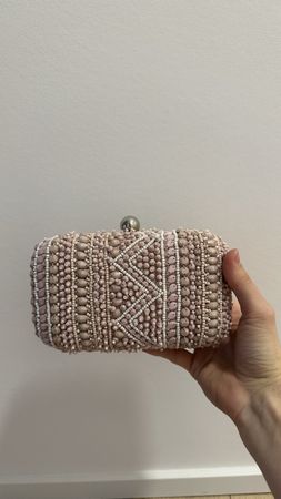 Elegant Beaded Clutch Bag with Chain - Perfect for Events!