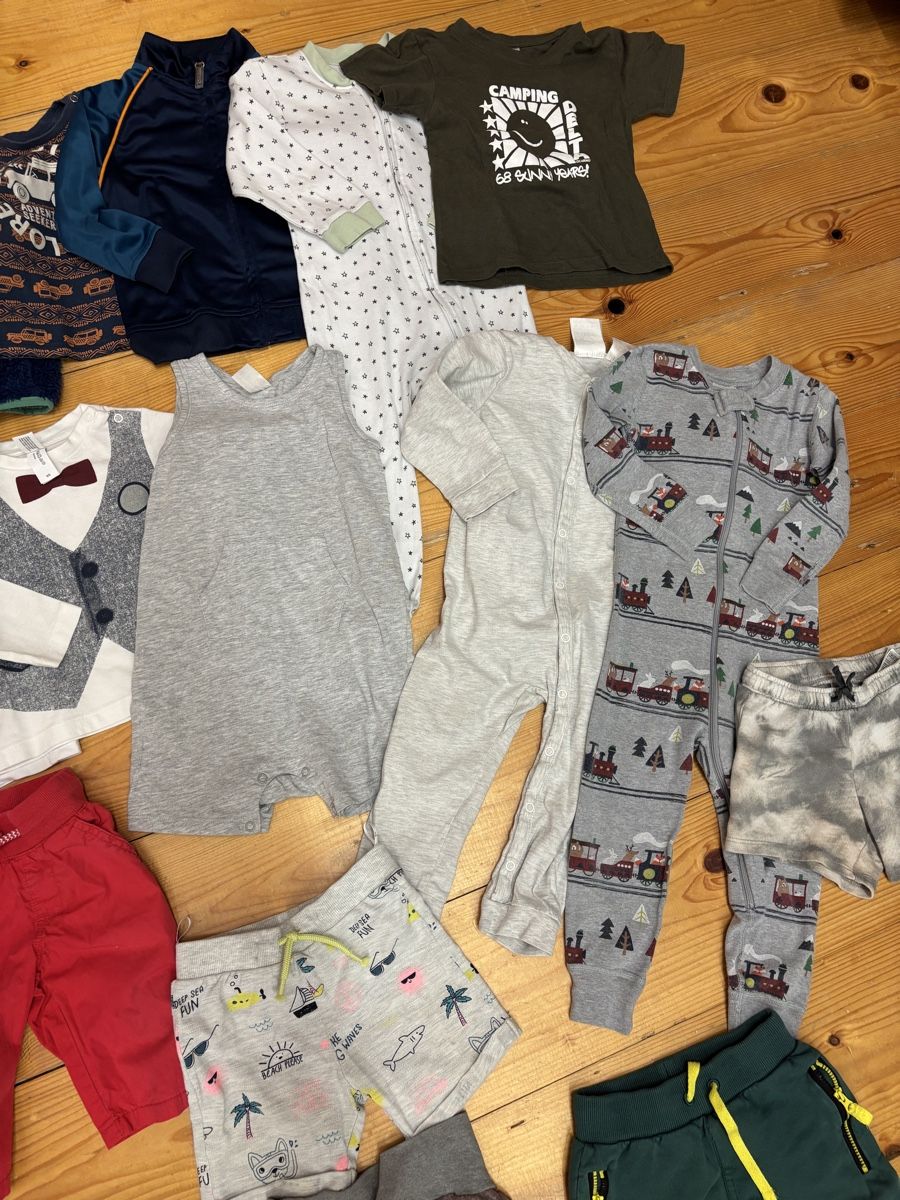 Lotti & Set di vestiti: Kleiderpaket Jungs, Grösse 86/92 – Usato da Büren an der Aare venduto da Nikito2001 2