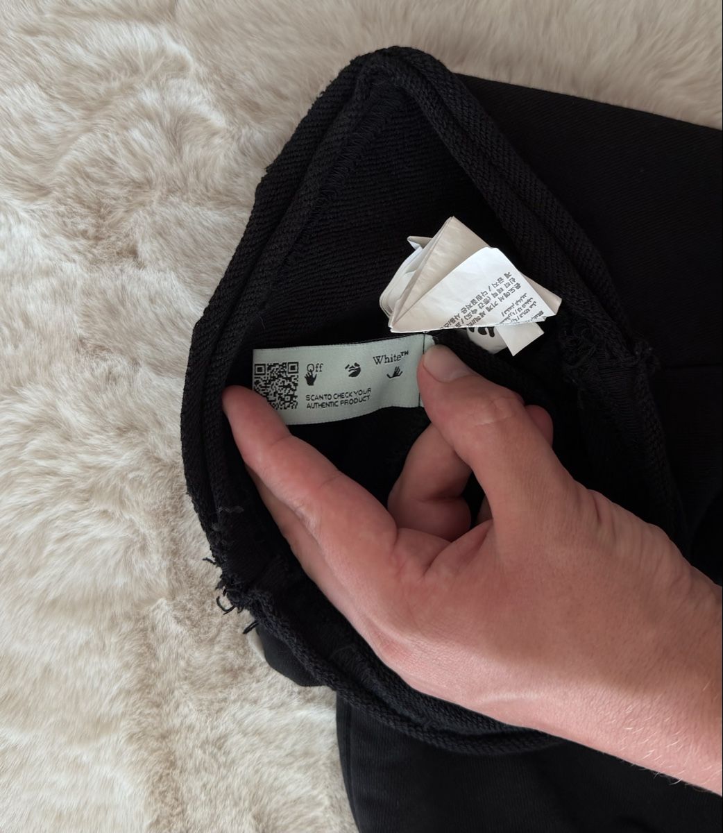 Off-White Hosen: Off White shorts  – Gebraucht aus Sornetan von ili_k9dc 5