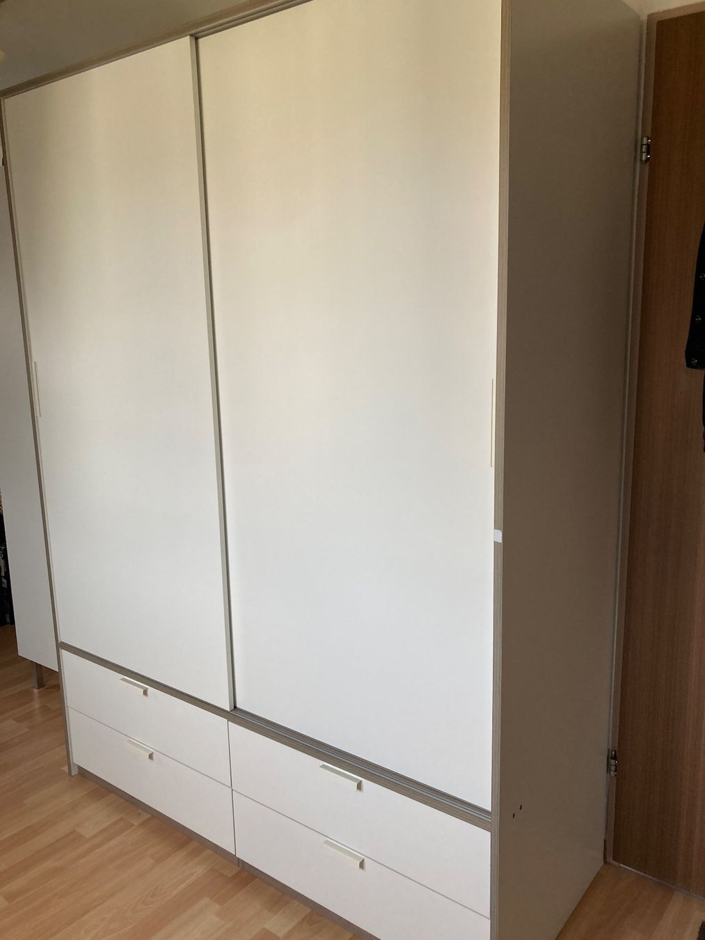 Ikea Armadi: Weisser Ikea Schrank – Usato da Zürich venduto da len_xx8f 2