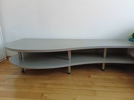 TV-Möbel / Lowboard grau, geschwungen