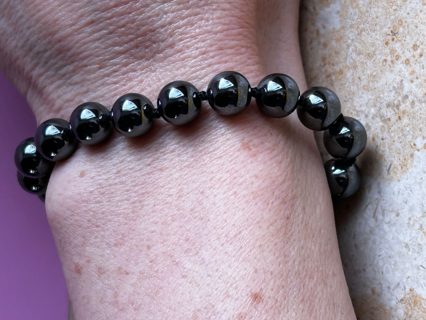 Armbänder & -reifen: Armband Hämatith (19.5 cm) – Gebraucht aus Dittingen von Bellevista