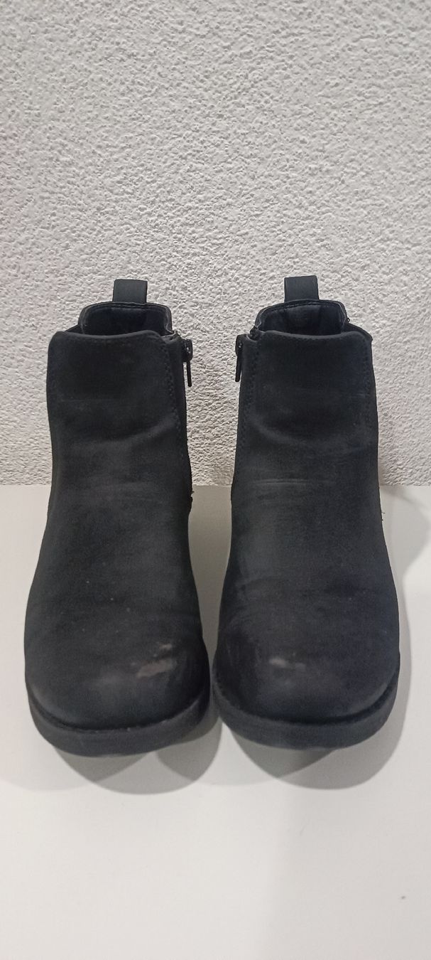 Scarpe da donna: Schwarze Winterstiefeletten Gr. 38 – Usato da Zürich venduto da Sherin 2