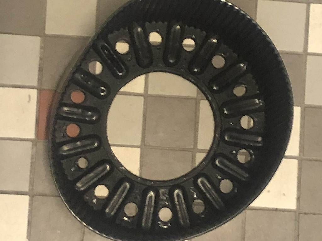 Pneus & Roues: 1 Socle bouteille S80 alu – D'occasion à Renens VD par Ypc0 1