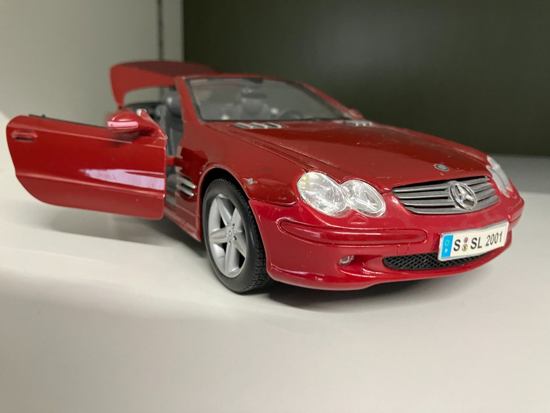 Mercedes-Benz Modellini d'auto: Mercedes SL 500 Modell  1 : 18 – Nuovo (secondo la descrizione) da Aadorf venduto da heiluz15