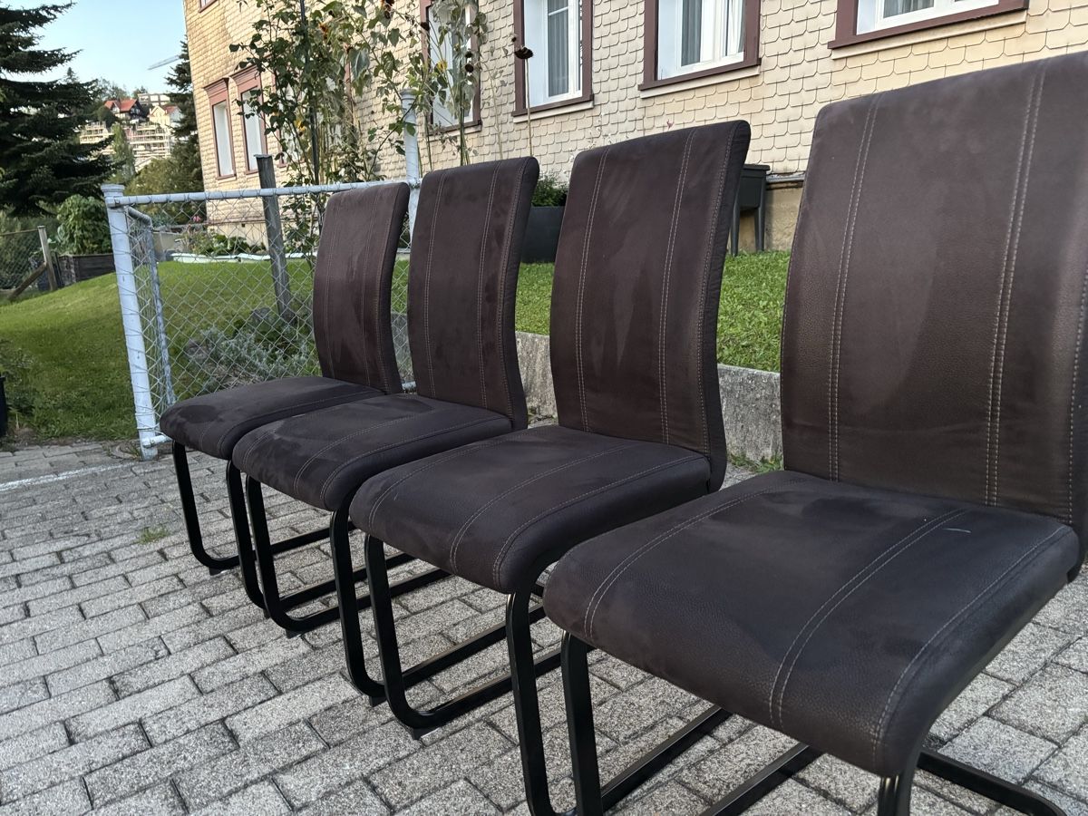 Stühle: 4 Stk. Stühle – Gebraucht aus Rehetobel von lars_lutz 1