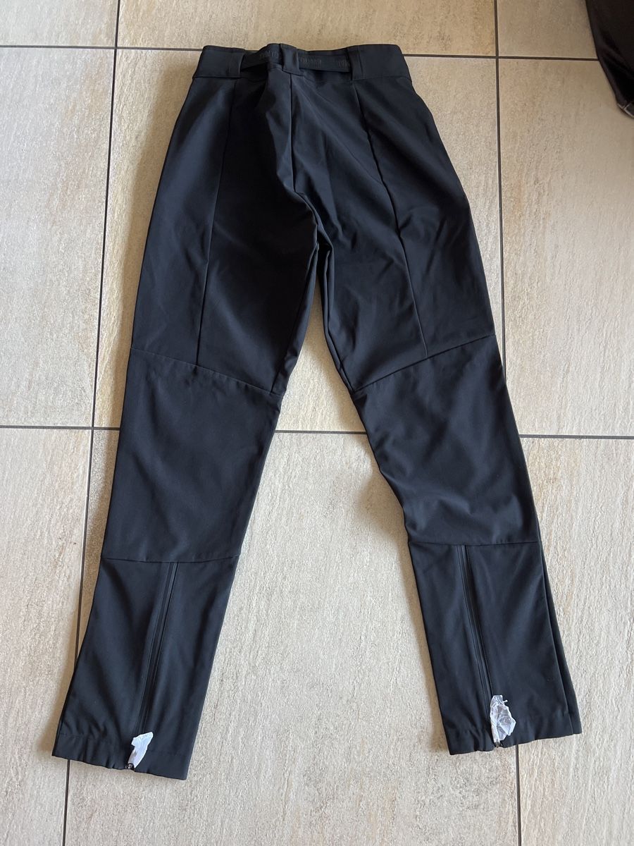 Hosen: WANDER HOSE AUS STRETCH-SOFTSHELL – Neu und originalverpackt aus Wädenswil von gdcb 1
