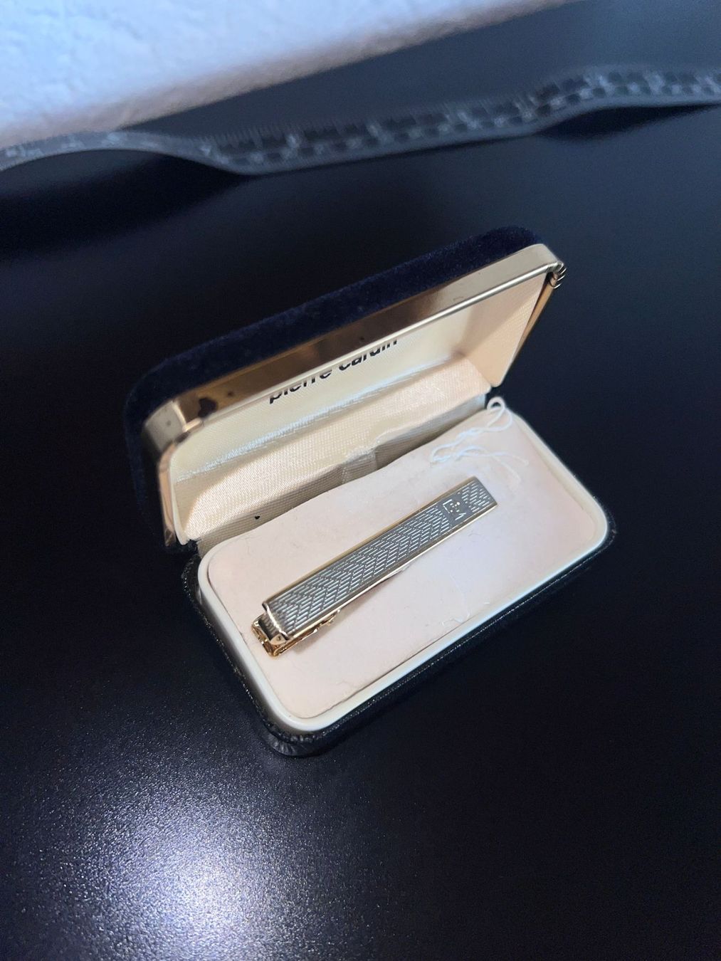 Spille & Fermagli: Pierre Cardin Krawattenklammer mit Etui – Usato da Winterthur venduto da Dejv 2