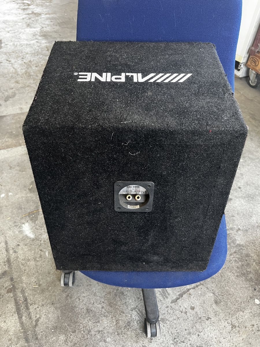 Alpine Amplificatori: Alpine 1600 Watt Subwoofer – Usato da friltschen venduto da liu_z7sg 1