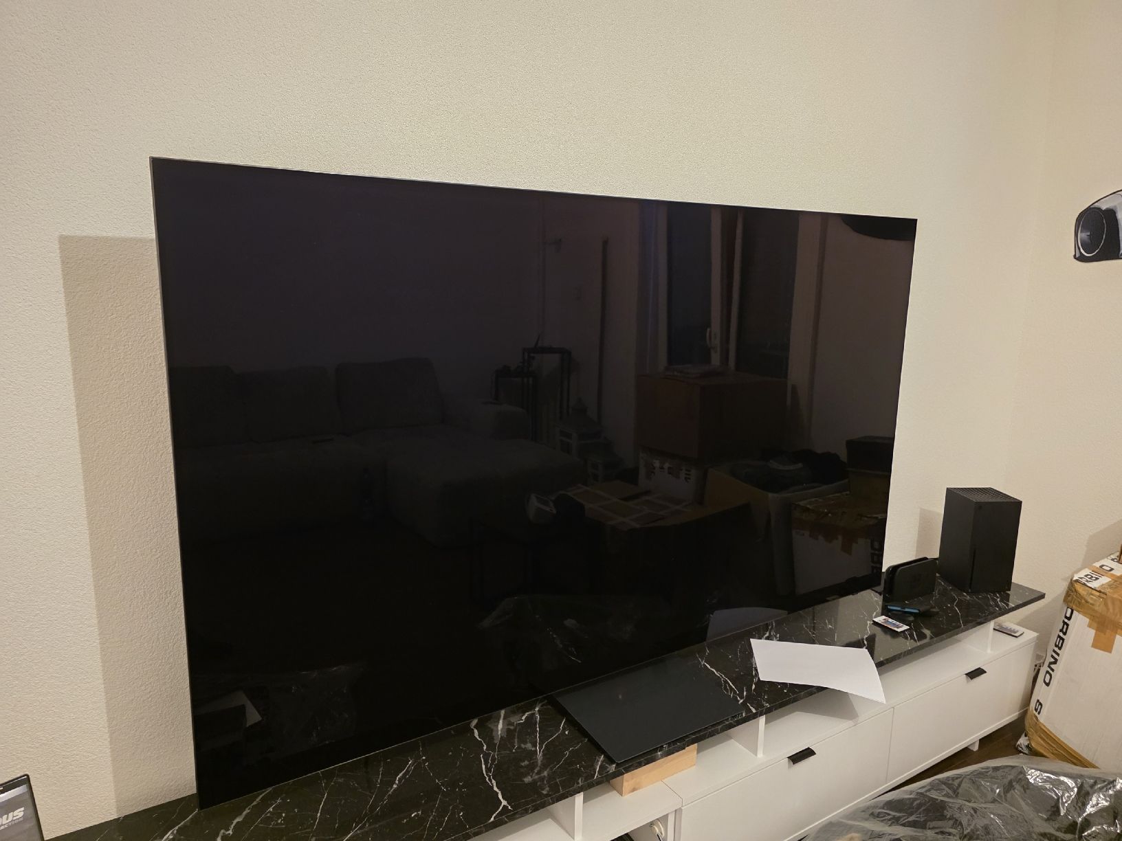 Samsung Fernseher: TV Samsung S90D 4k 83" – Neu (gemäss Beschreibung) aus St. Gallen von pmp_w7s7 1