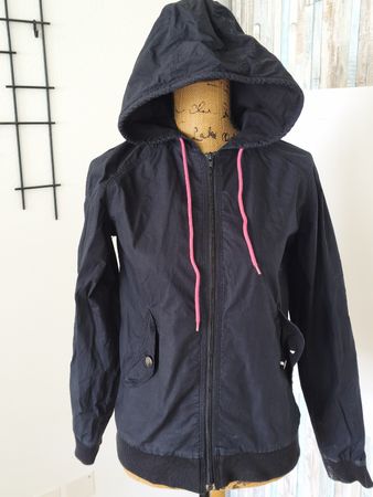 Leichte Jacke Maxdrive Grösse 36 schwarz neuwertig