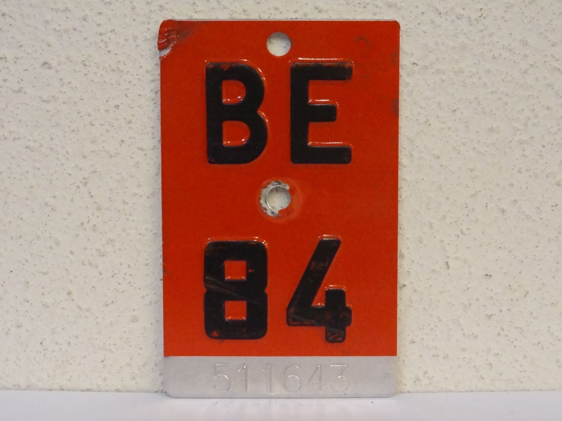 Schilder: BE 84 VELONUMMER - FAHRRADSCHILD – Gebraucht aus Kerzers von zimmergruen