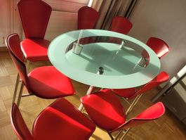 Komplette Wohnzimmereinrichtung: Tisch, Vitrine, Sideboard