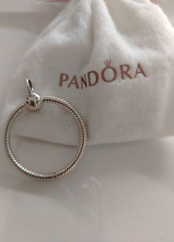 Pandora Ciondoli: Charm von Pandora – Nuovo (secondo la descrizione) da Winterthur venduto da rsi_mcg9