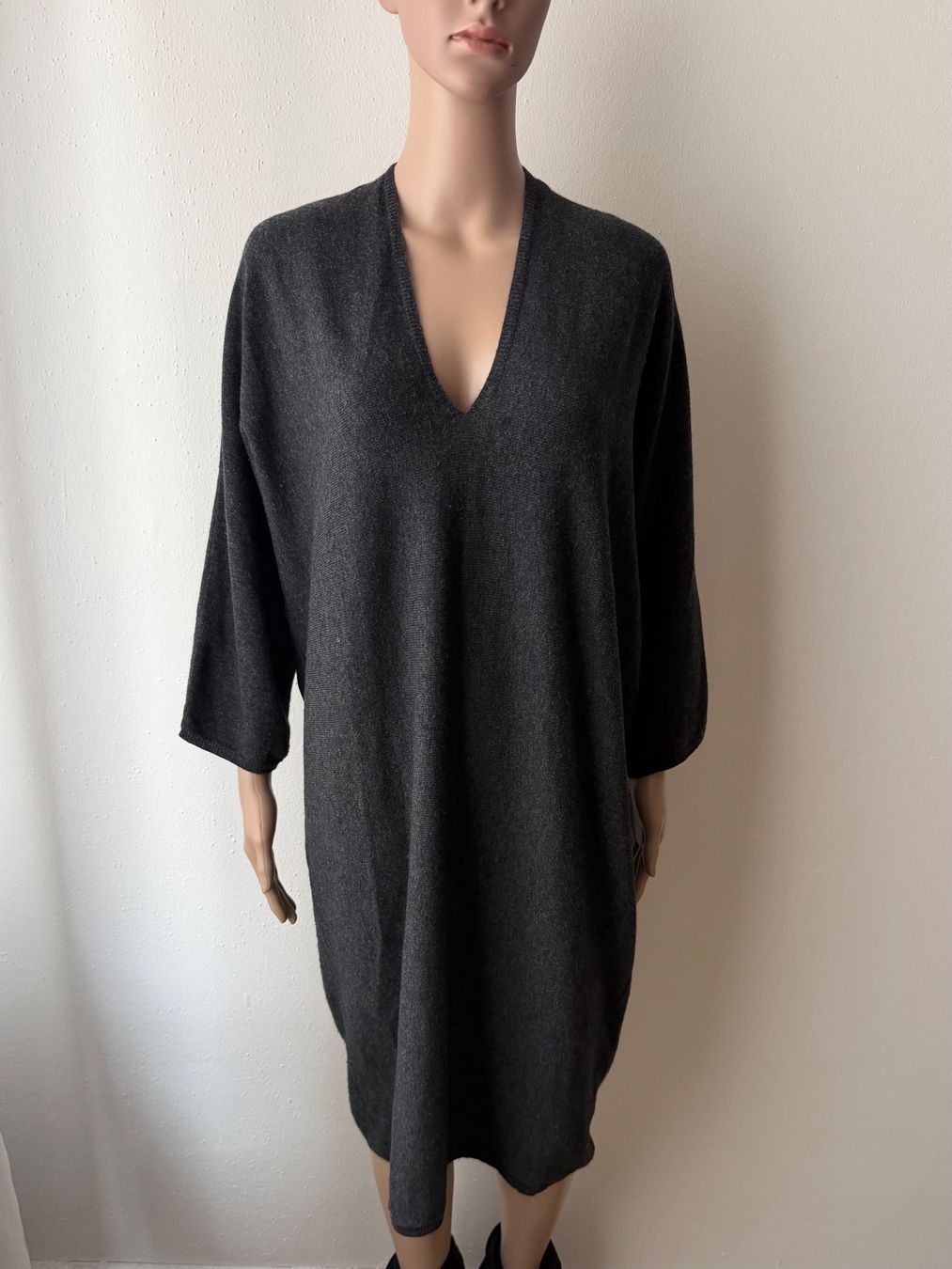 Kleider: LALOTTA Kaschmir Kleid – Gebraucht aus Zürich von ClosetQueen 1