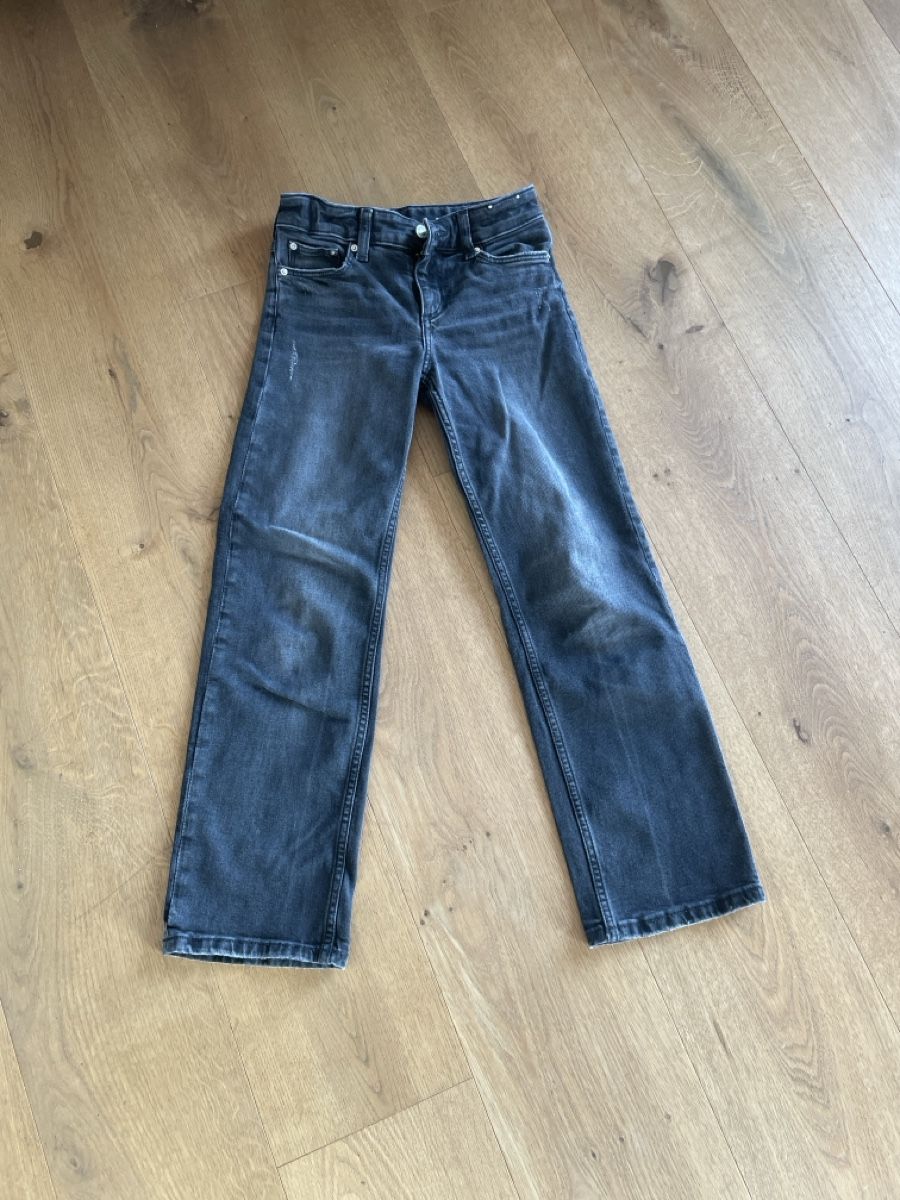 H&M Pantaloni: Jeans noir – Usato da St-Saphorin-Morges venduto da duc_7vm7 1