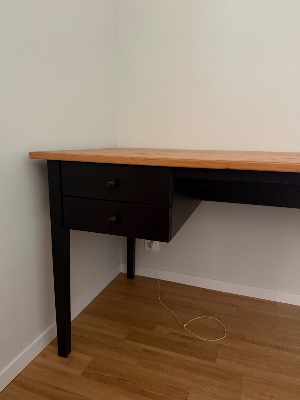 Ikea Scrivanie: IKEA Schreibtisch – Usato da Aarau venduto da kkfeliz 2