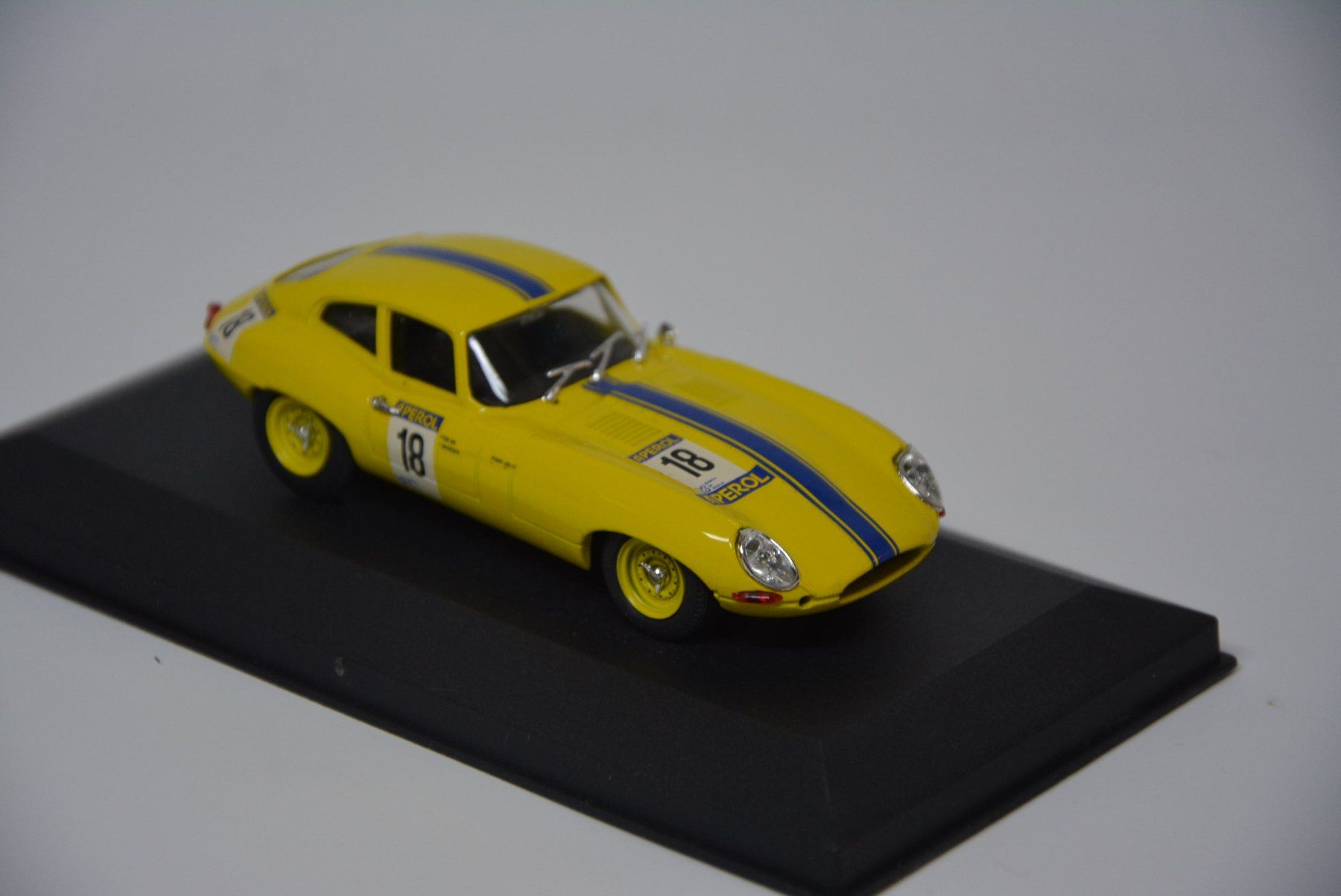 Jaguar Modellini d'auto: Jaguar E Type "Targa Florio 88"  , Box , 1:43 – Nuovo (secondo la descrizione) da Goldach venduto da Feivel9 3